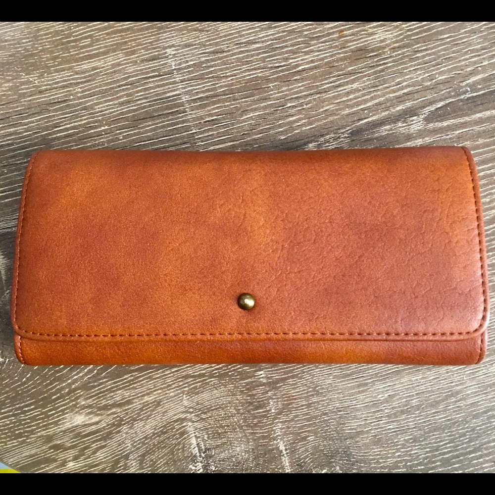 Beautiful Universal Thread Wallet